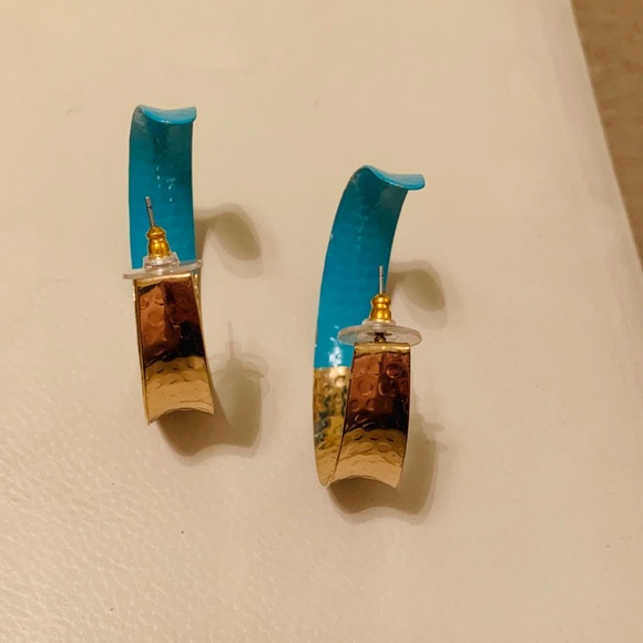 Earrings - Picture 3 of 4